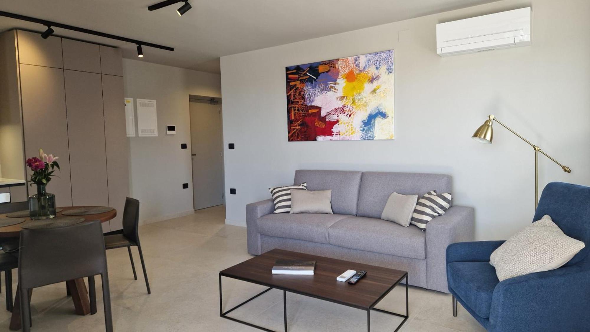 Apartment 4r Royal Rojnic 2 *