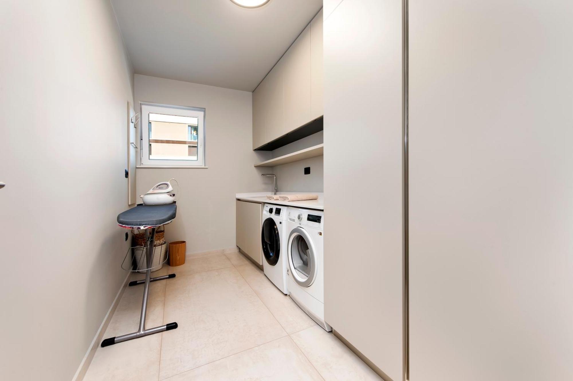 4r Royal Rojnic 2 Apartment *