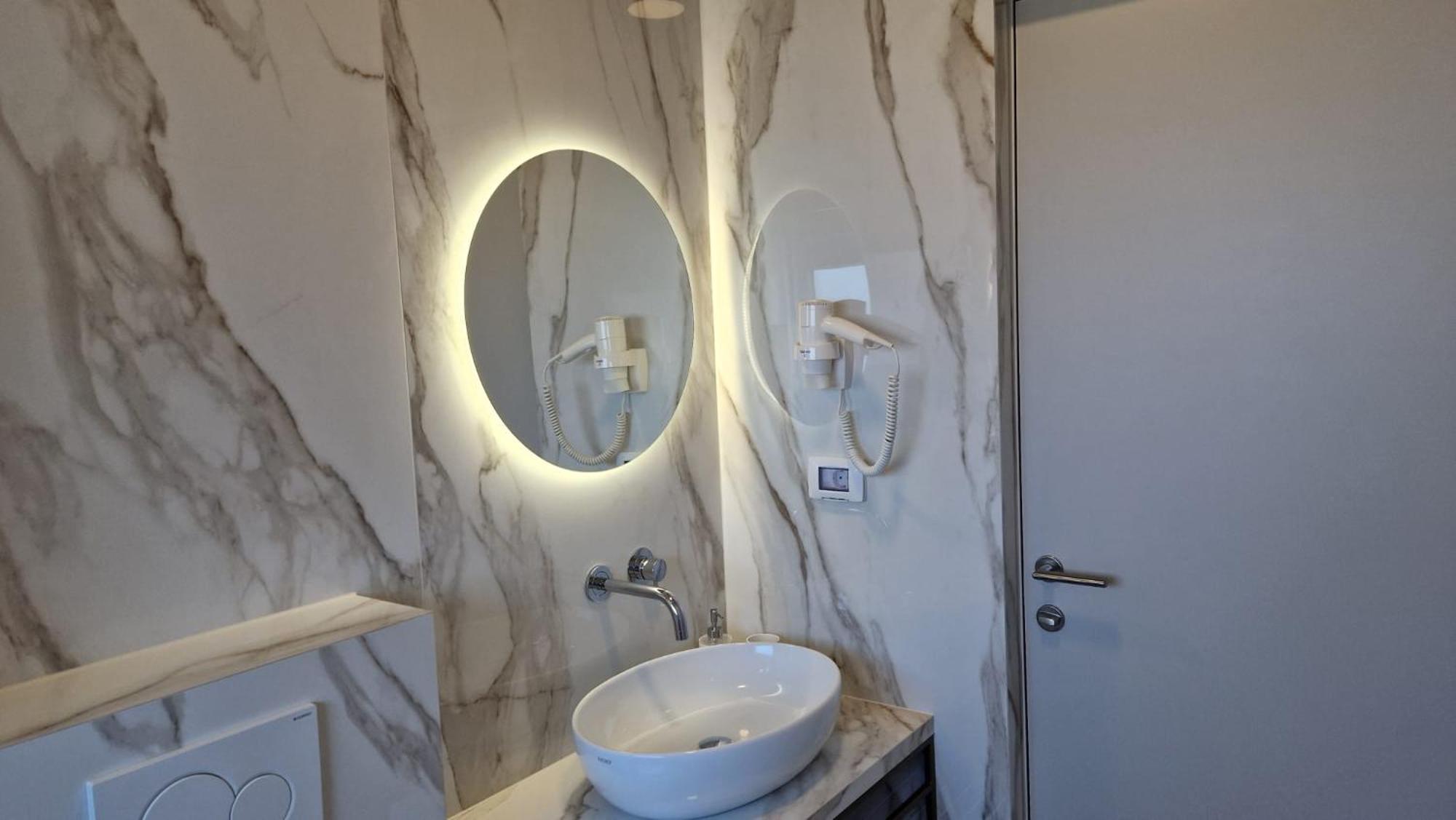 Apartment 4r Royal Rojnic 2 *